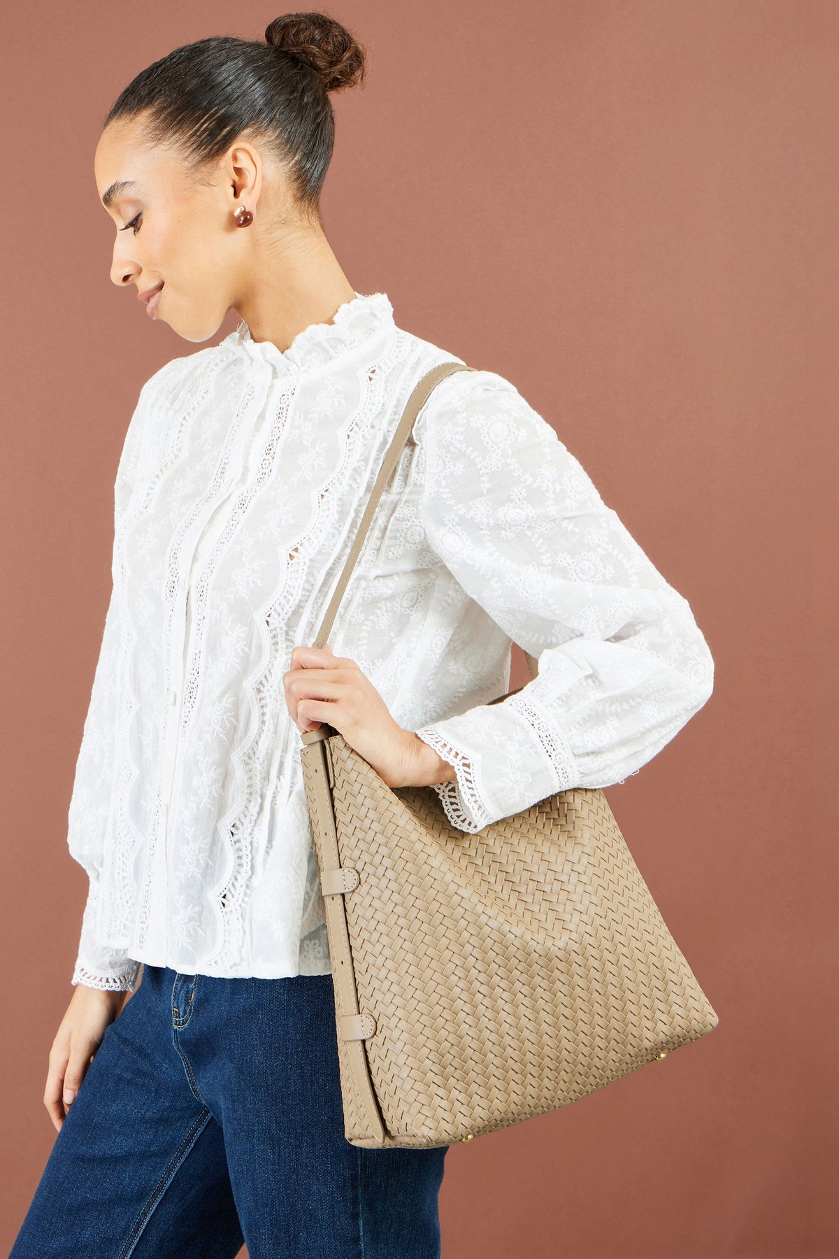 Yumi Stone Woven Shoulder Bag With Detachable Inside Purse